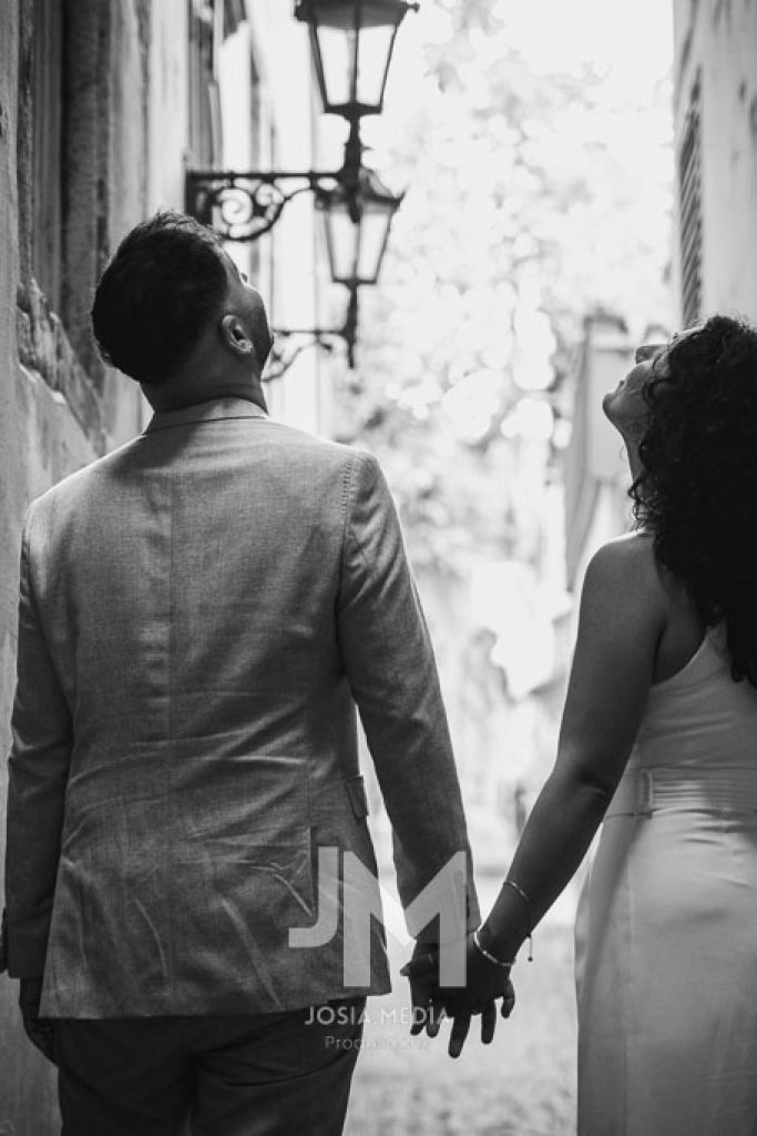 Hochzeitsfotograf Köln – Dorsa und Human Brautshoot Köln Altstadt Vintage