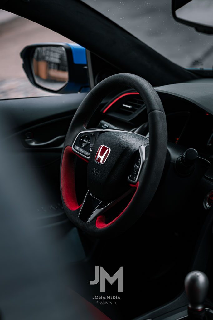 Produktfotograf Köln – Honda Civic Type R, blau, Sportsitze, – Rennlenkrad